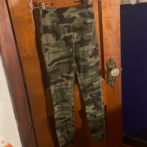 J.Crew green camo high rise 7/8 leggings - Picture 4 of 8